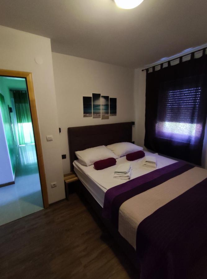 Apartments Pongrac Cres Εξωτερικό φωτογραφία