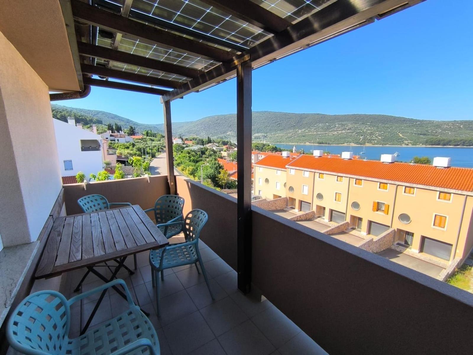 Apartments Pongrac Cres Εξωτερικό φωτογραφία
