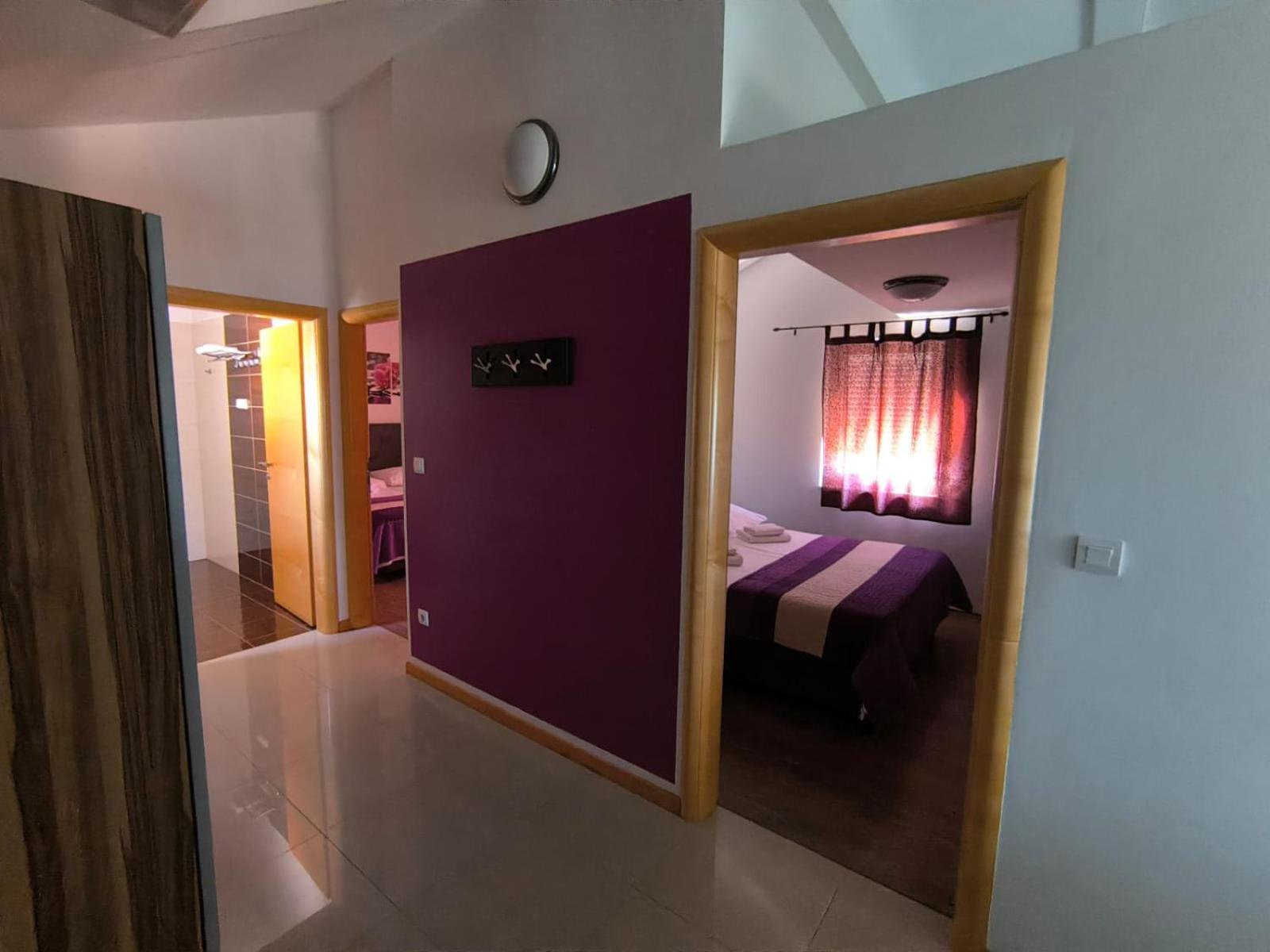 Apartments Pongrac Cres Εξωτερικό φωτογραφία