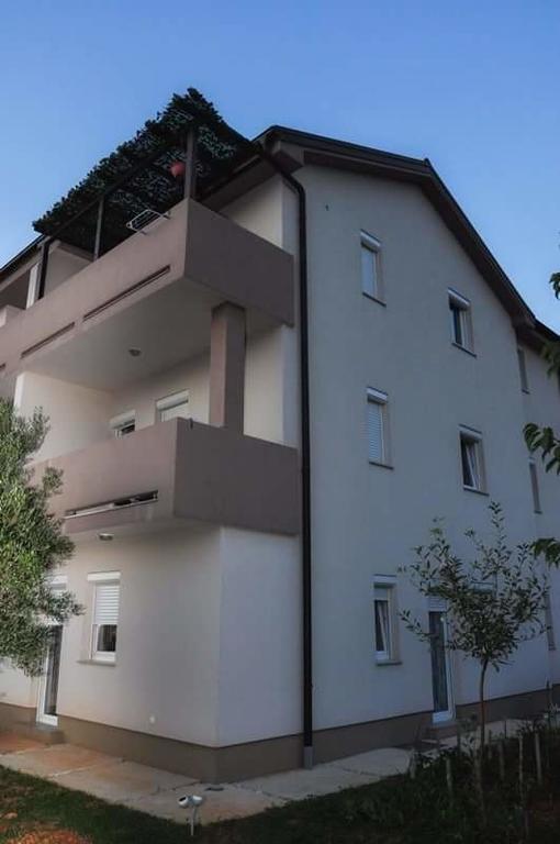 Apartments Pongrac Cres Εξωτερικό φωτογραφία