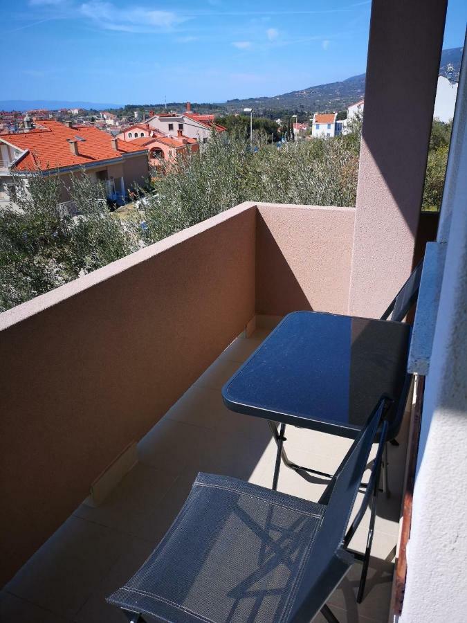 Apartments Pongrac Cres Εξωτερικό φωτογραφία